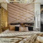 Hanza Tower Gold *