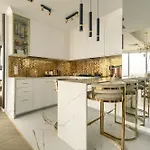 アパート Hanza Tower Gold *