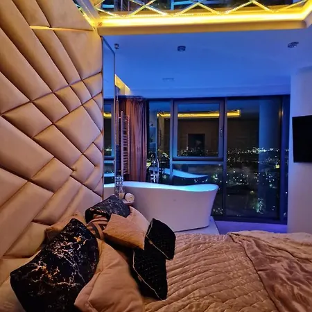 Hanza Tower Gold شتشيتسين