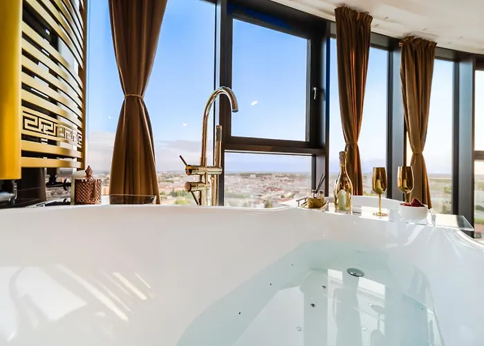 Hanza Tower Gold アパート *